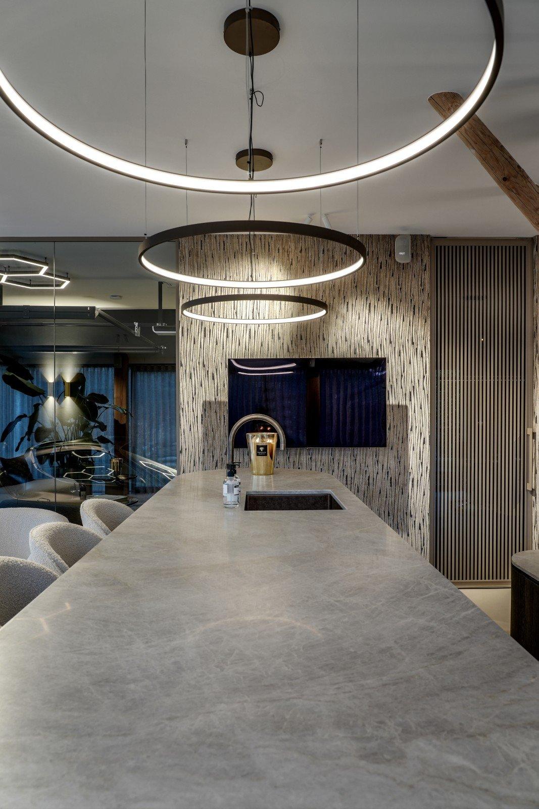 Bar met ringlamp en scherm